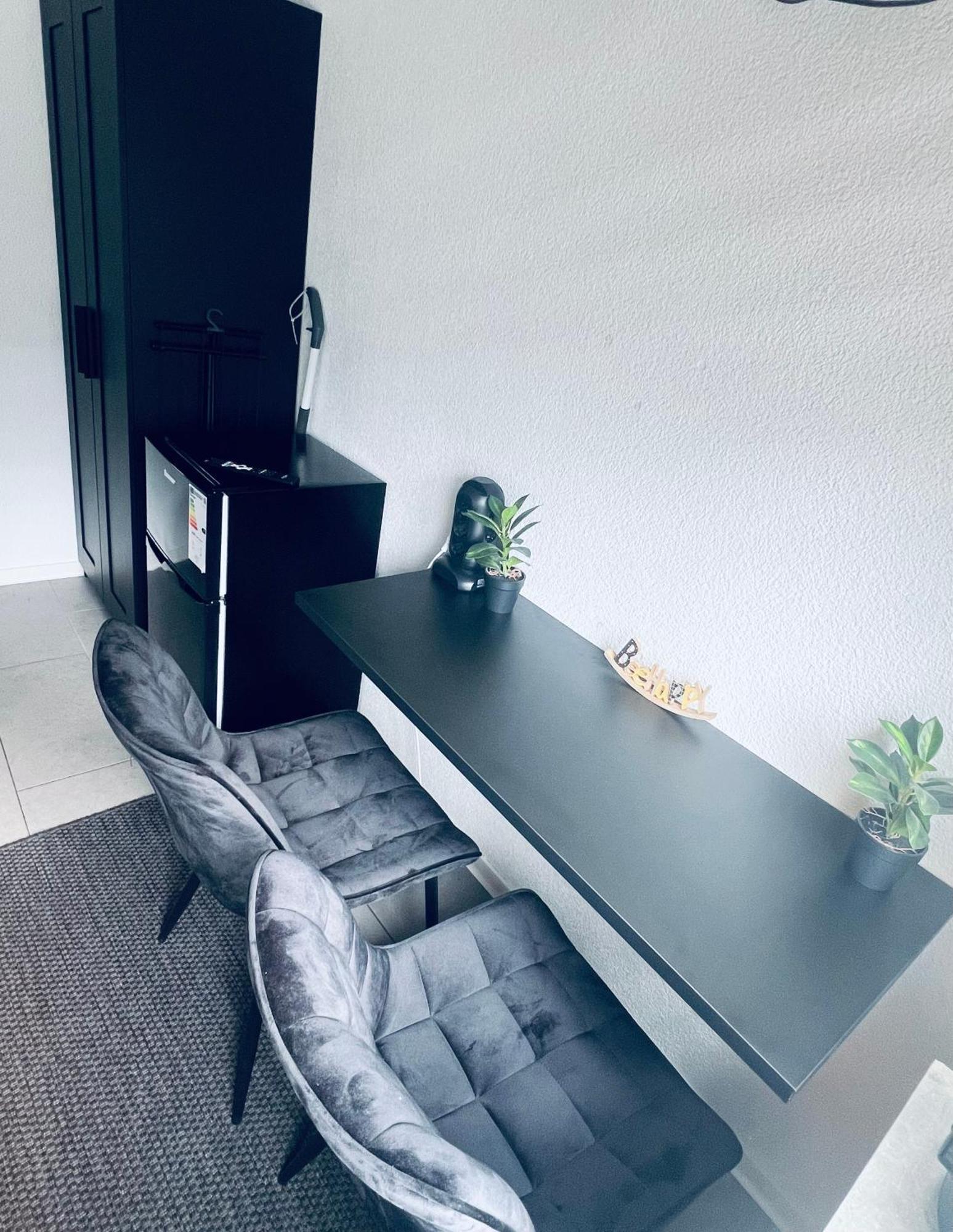 Traumhaftes 1-Zi Apartment Mit Gartennutzung Naehe Krefeld Hbf Exterior photo